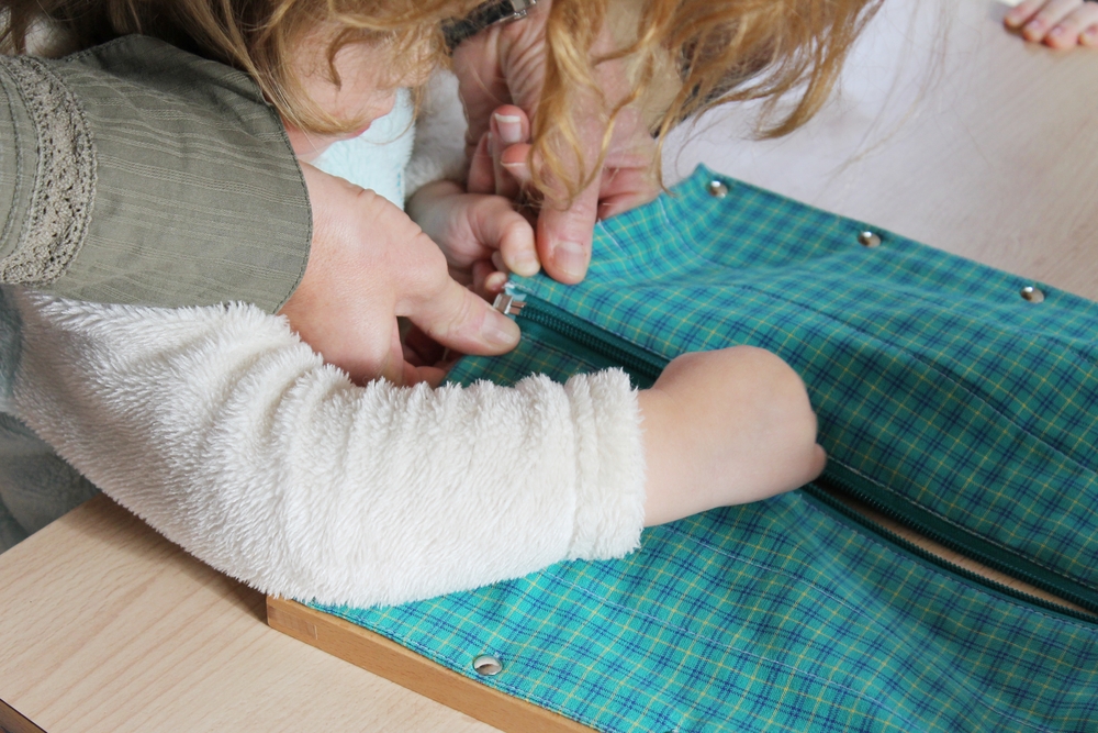 Консультация для родителей детского сада «Как научить ребёнка одеваться»